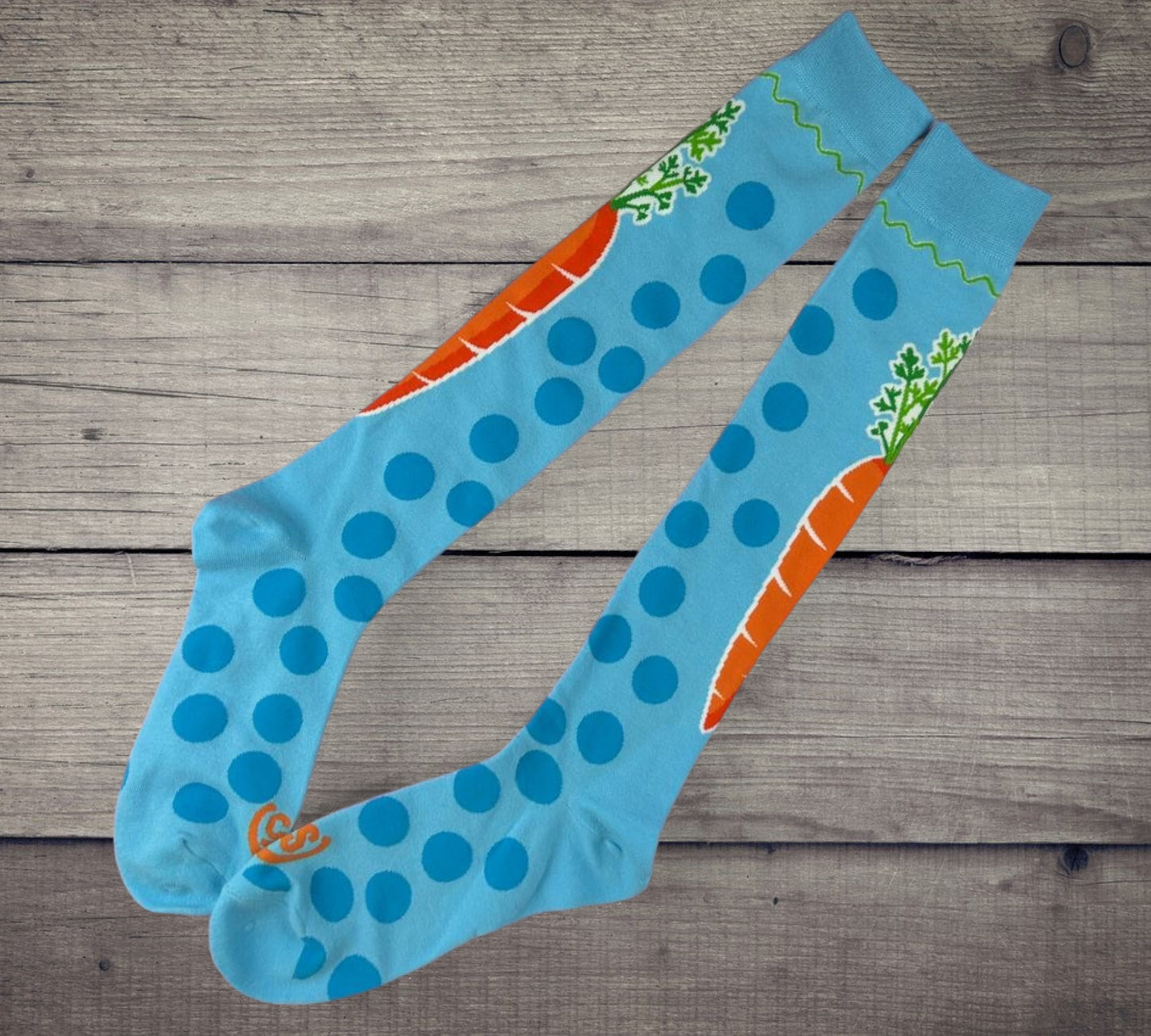 Carotte du potager - Chaussettes aux genoux